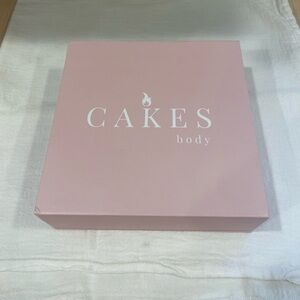 CAKES BODY PLUS